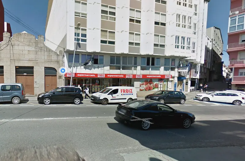 Supermercados Froiz - Supermercado en Cangas - foto 2