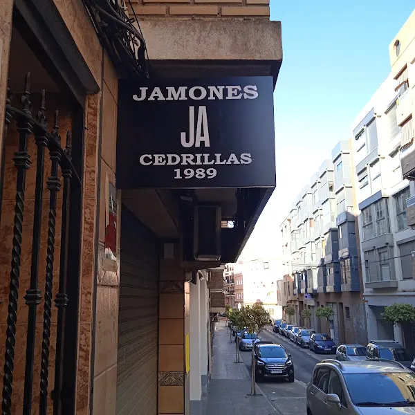 Carnes Miguel Segarra - La Boutique - Carnicería en Quart de Poblet - foto 2