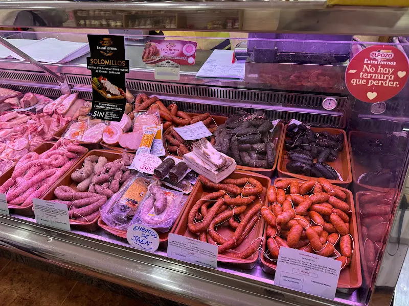 Carnes Amparo - Carnicería en Quart de Poblet - foto 2
