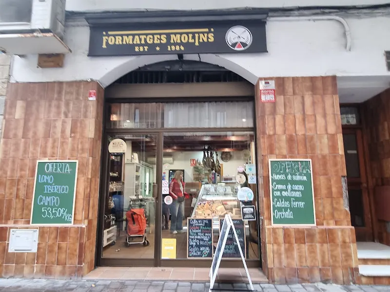 Quesos Formatges Molins - Quesería en Molins de Rei - foto 2