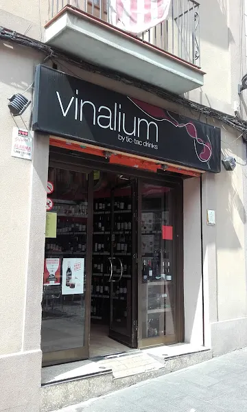 Vinalium - Tienda de vinos en Molins de Rei - foto 2