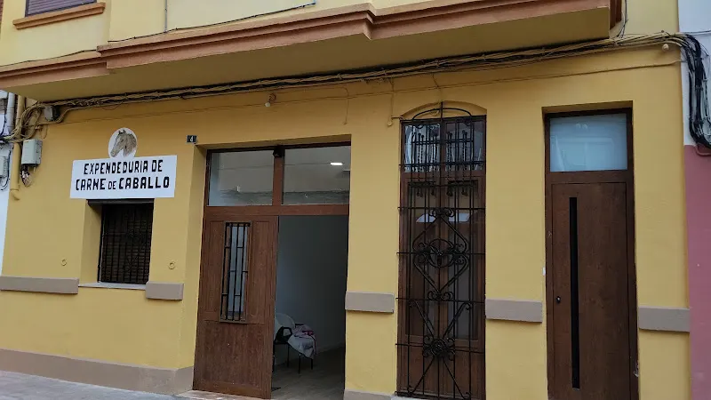 Cristina Baselga Villanueva - Carnicería en Paiporta - foto 2