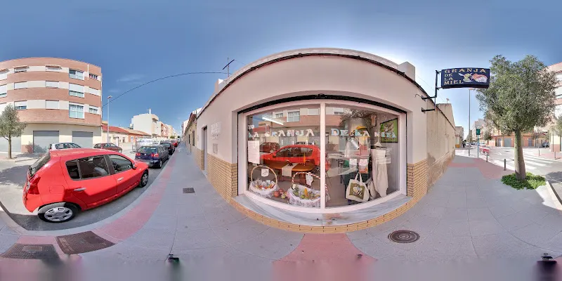 Granja de La Miel - Tienda de delicatessen en Alicante - foto 2