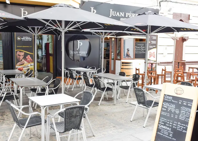 Juan Pérez Jamones - Abacería Isla Cristina - Restaurante andaluz en Isla Cristina - foto 2