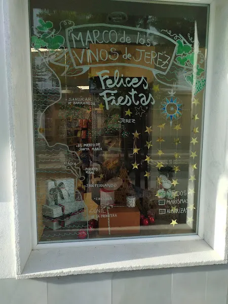 CAUR - Tienda de vinos en Conil de la Frontera - foto 2