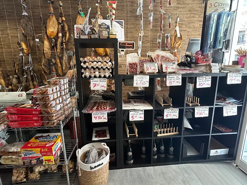Jamonería Fran Marín - Tienda de jamones en Mairena del Alcor - foto 2