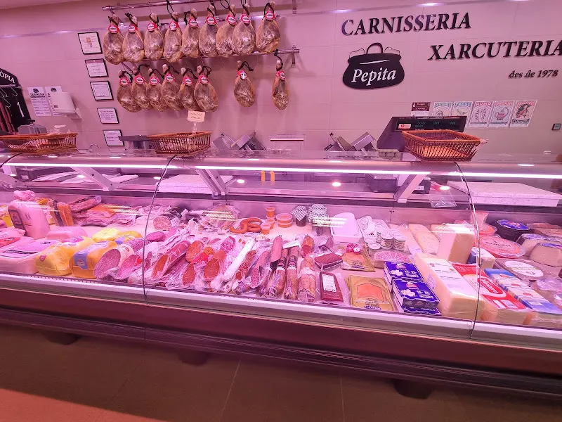 Carnisseria - Xarcuteria Pepita - Carnicería en Pobla de Vallbona (la) - foto 2