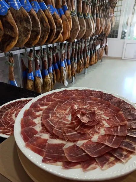 Jamoneria Riqueza iberica - Jamonería en Moguer - foto 2