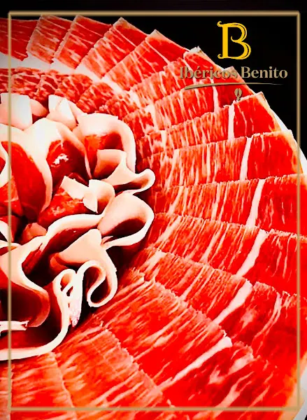 IBÉRICOS BENITO - Almacén de jamón serrano en Arahal - foto 2