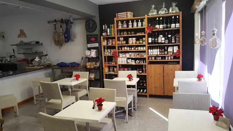 Rincón Ibérico Cafetería, Venta de Ibéricos y Gourmet - Jamonería en Santa Brigida - foto 2