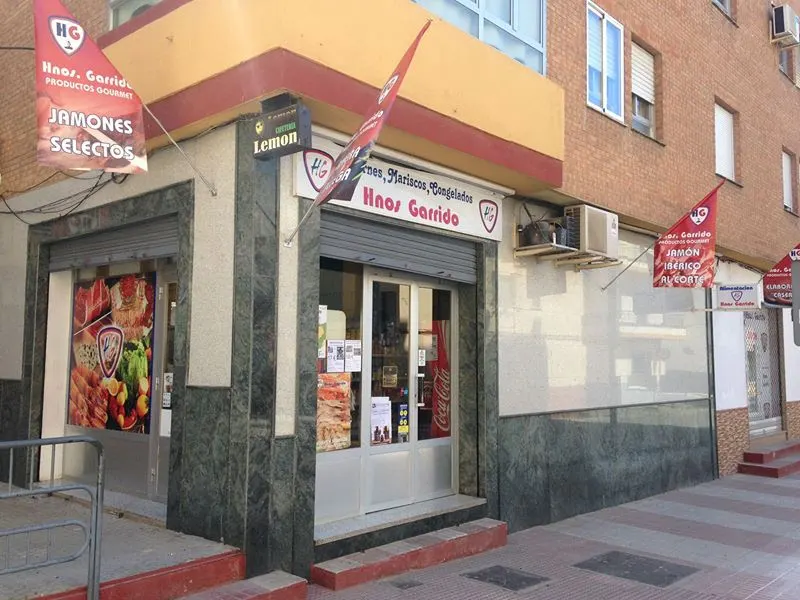 Hnos Garrido - Tienda de alimentación en Bailen - foto 2