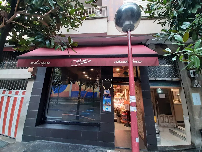 Charcutería Mayte - Tienda de jamones en Ermua - foto 2
