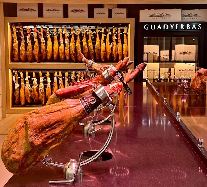 Jamón curado a Cuchillo | GUADYERBAS Charcutería | Montijo en Montijo - foto 2