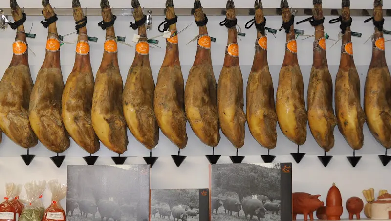 Jamones y embutidos ibéricos Jesús Valle - Guijuelo