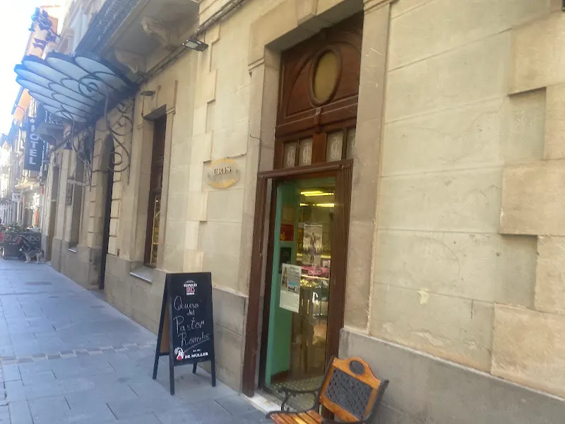 Charcutería Mantequeria Cris - Tienda de delicatessen en Jaca - foto 2