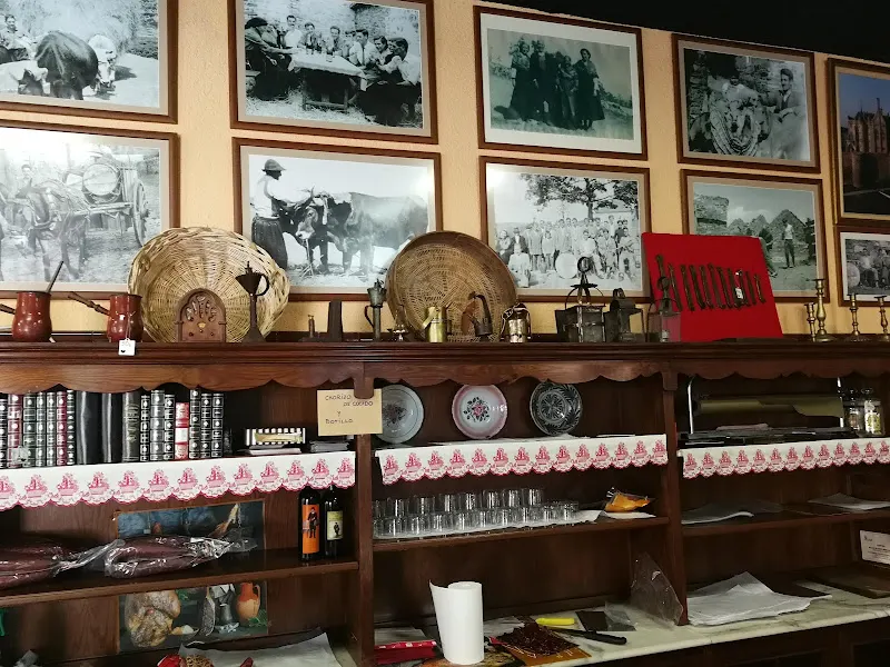 La JAMONERIA de MARTÍNEZ - Jamonería en Astorga - foto 2