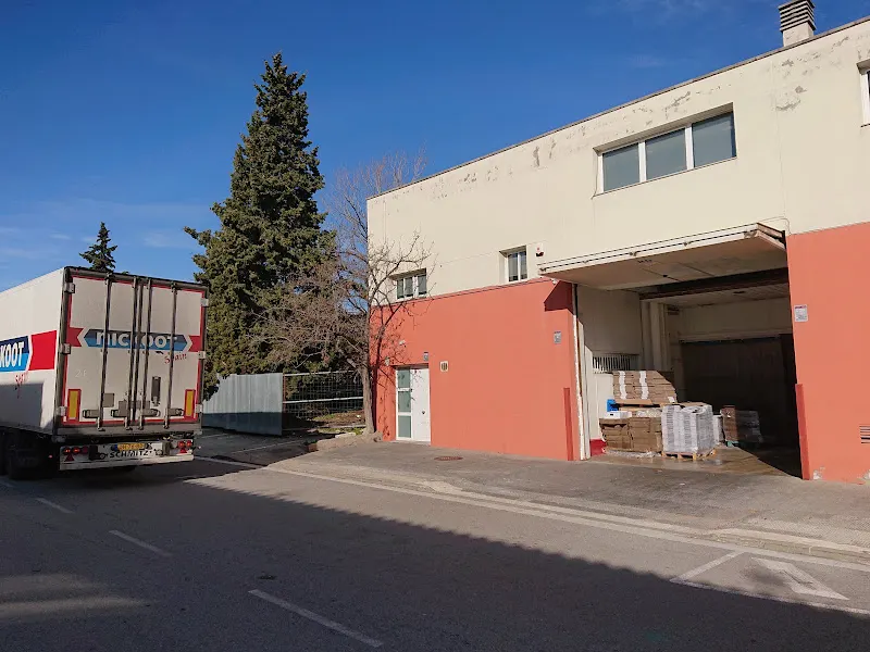 Industrias Cárnicas Barcelona - Carnicería en Abrera - foto 2