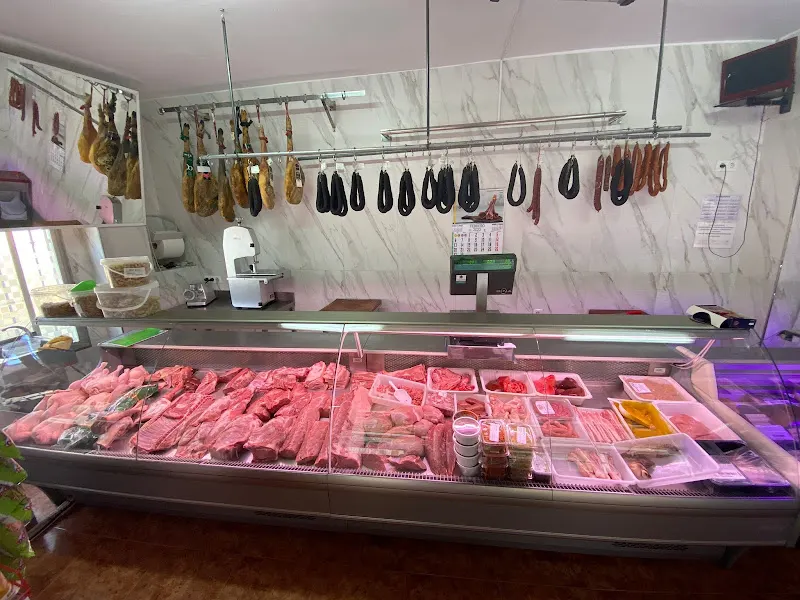 Hnos Canales Carniceria Charcuteria - Carnicería en Villacarrillo - foto 2