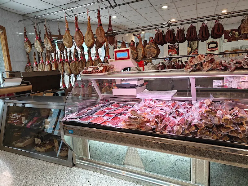 Embutidos Zapatero Ramos (La Bañeza) - Tienda de fiambres en Baneza (La) - foto 2
