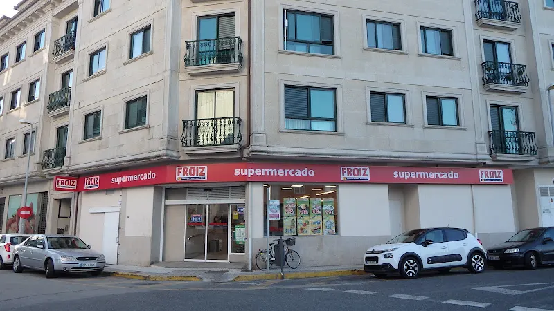 Supermercados Froiz - Supermercado en Vilanova de Arousa - foto 2