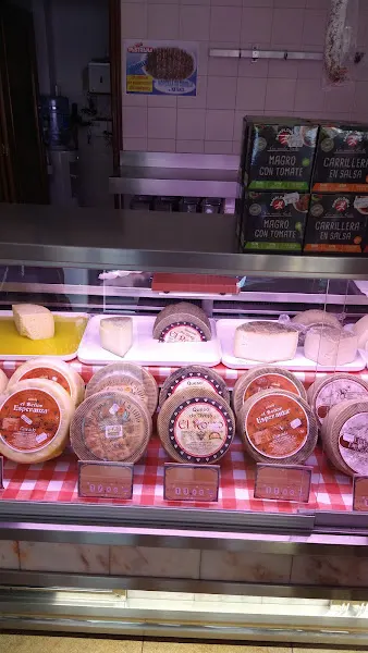 TOMÁS LÓPEZ EMBUTIDOS Y JAMONES. - Tienda de alimentación en Mora - foto 2