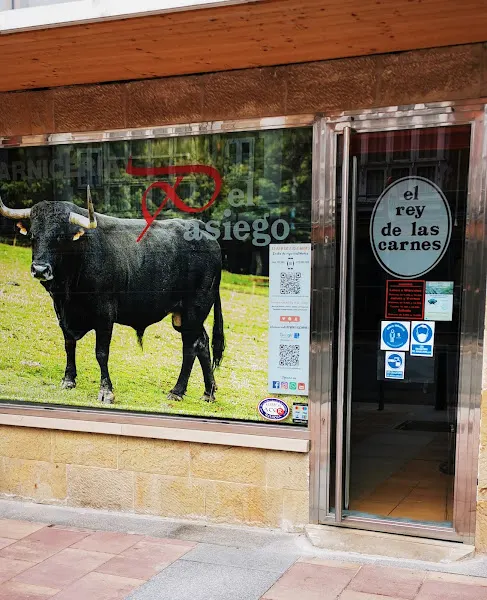El Rey de las Carnes-Míchel el Pasiego - Carnicería en Reinosa - foto 2