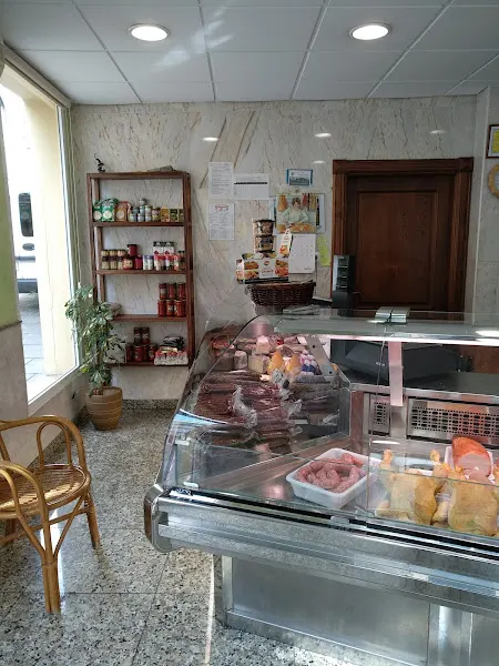 Moncho e hijos, ind. carnicas - Carnicería en Xinzo de Limia - foto 3