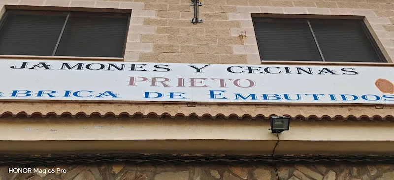 Jamones Y Cecinas Prieto - Luyego