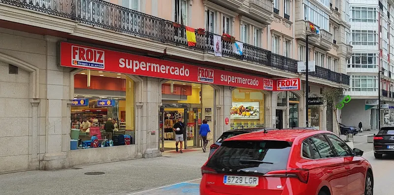Supermercados Froiz - Supermercado en Foz - foto 2