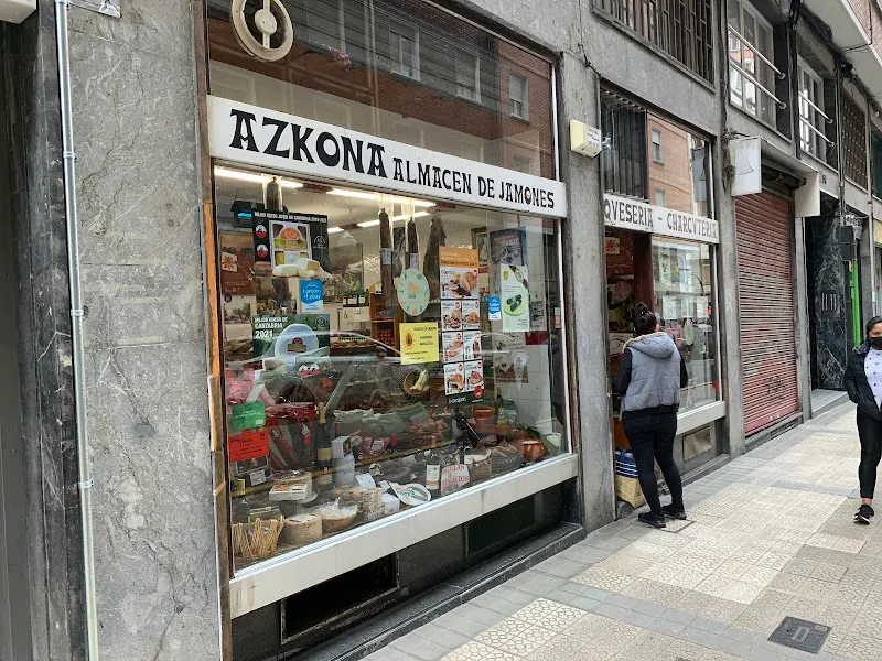 Jamones Azcona - Almacén de jamón serrano en Bilbao - foto 2
