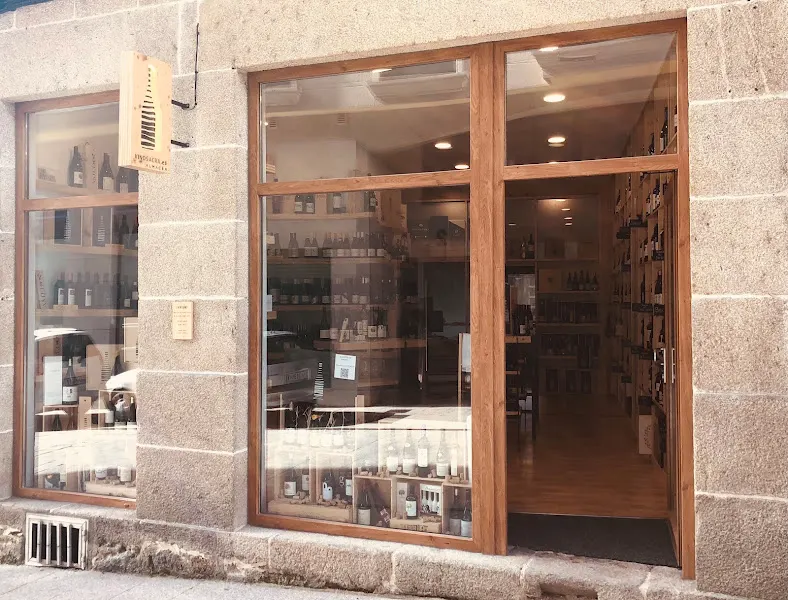 Vinosacra.es Almacen - Tienda de vinos en Chantada - foto 2