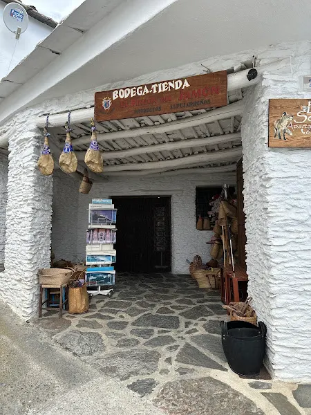 Rincón del Jamón Capileira - Tienda de jamones en Capileira - foto 2
