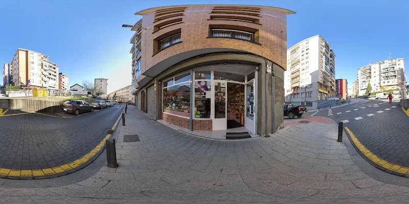 Charcutería-Fruteria Juan Manuel - Tienda de fiambres en Ortuella - foto 2