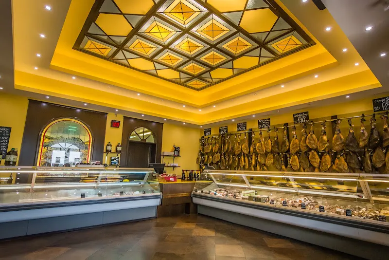 Bell España Alimentación - Tienda Azuaga (Sánchez Alcaraz) - Tienda de jamones en Azuaga - foto 2