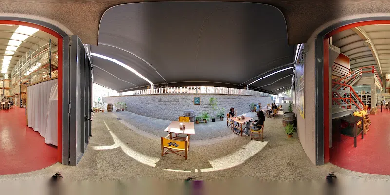 mónlacata - Tienda de vinos en Arenys de Munt - foto 2