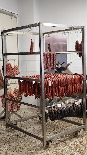 Jamones y Embutidos El Chulo en Pozo Alcon