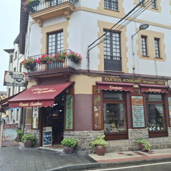 Quesos Aquilino - Tienda de delicatessen en Cangas de Onis - foto 2