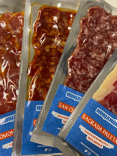 Monjamon y más - Tienda de jamones en Cádiz - foto 2