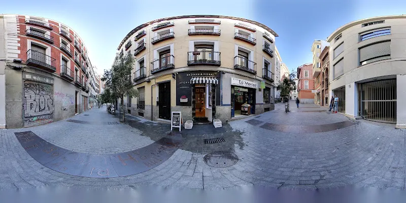 Bronze & Mora - Tienda de cestas de regalo en Madrid - foto 2