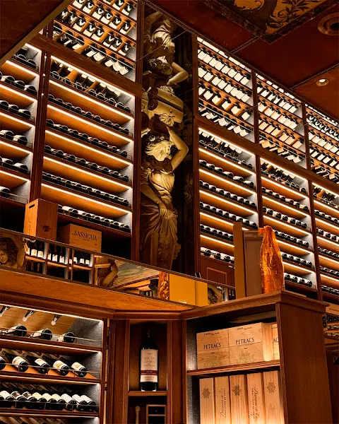 The Library Wine Boutique & Cuisine - Restaurante en Madrid - foto 2
