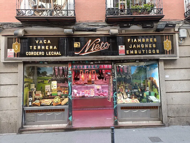 Alta chacutería carnicería La Esencia antiguamente Nieto - Carnicería en Madrid - foto 2