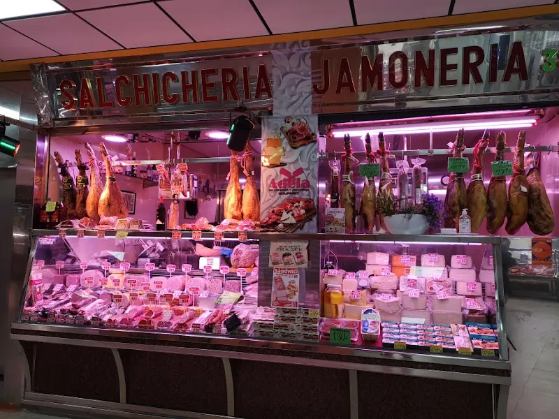 Adela Jamonería Gourmet - Tienda de alimentación en Coslada - foto 2