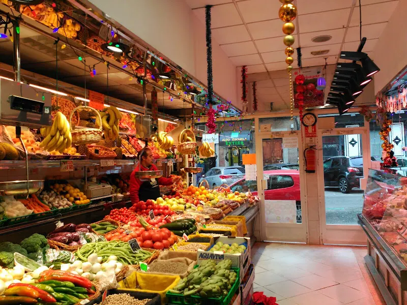 Frutería-Charcuteria Berzal