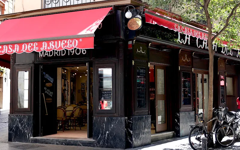 La Casa del Abuelo NÚÑEZ DE ARCE - Taberna en Madrid - foto 2