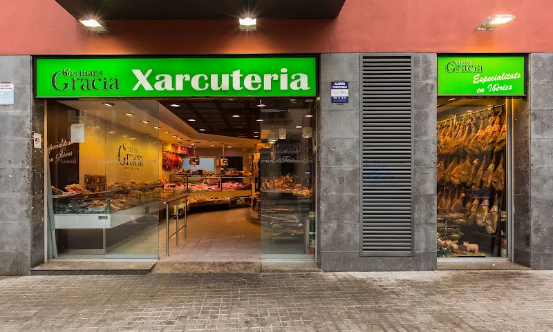 Germans Gracia - Travessera Xarcuteries - Establecimiento de jamón serrano en Barcelona - foto 2