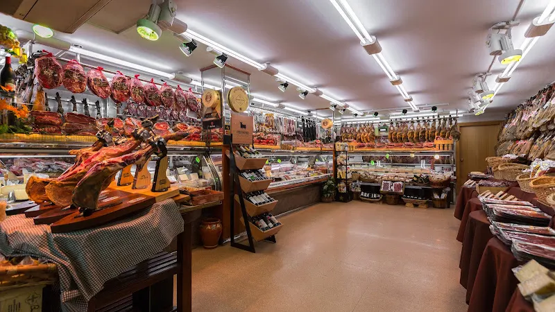 Xarcuteria Gracia Martínez | Josep Tarradelles - Tienda de fiambres en Barcelona - foto 3