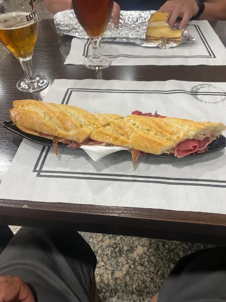 Xarcuteria Delicatessen Garciz - Rambla Volart, 22