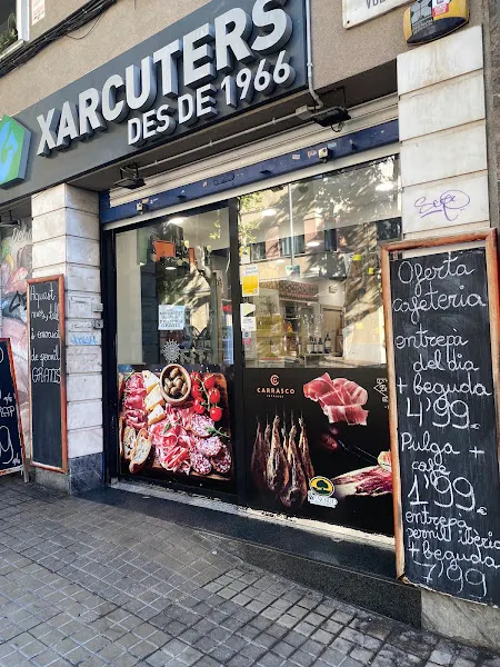 Xarcuteria Delicatessen Garciz - Rambla Volart, 22 - Establecimiento de jamón serrano en Barcelona - foto 2