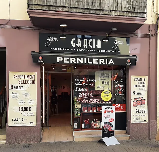 TORREVEJANO XARCUTERIA - JAMONERÍA con DEGUSTACIÓN
