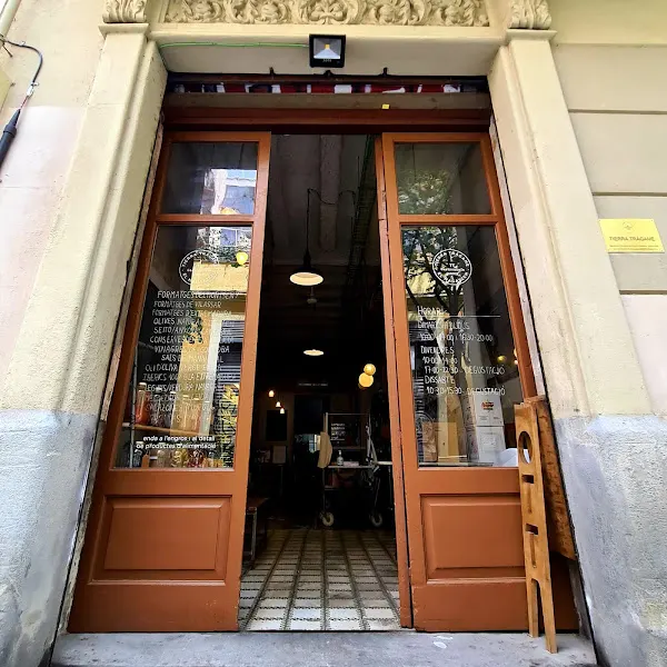 TIERRA TRÁGAME - Tienda de alimentación en Barcelona - foto 2